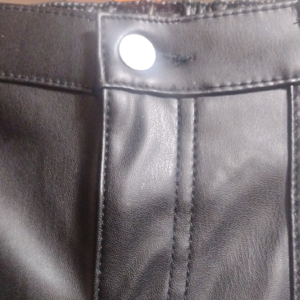No Boundaries Black Faux Leather Cargo Pants - Picture 6 of 10